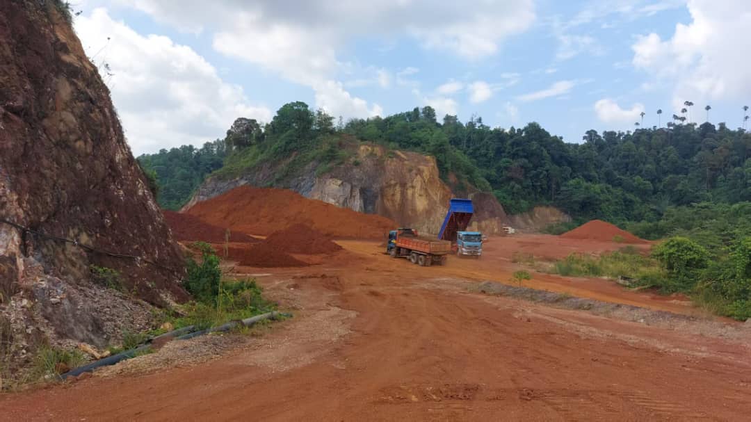 Gold and bauxite mining 9